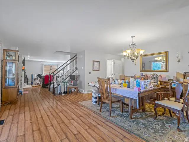 211 W Kestrel Dr, Saratoga Springs, UT 84045 - #3