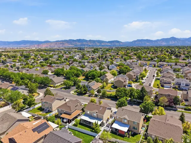 3230 S Summer Trail Dr, West Valley City, UT 84120 - #3