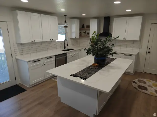 17 E Monticello Dr, Kaysville, UT 84037 - #3