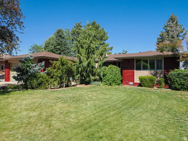 2425 E Cinnabar Ln, Cottonwood Heights, UT 84121 - #1