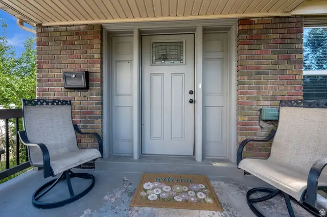 1019 W Pierpont Ave S, Salt Lake City, UT 84104 - #3