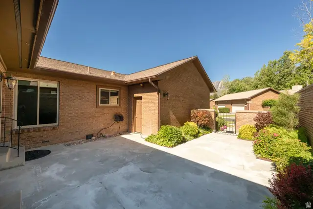 6212 S 1080 E, Murray, UT 84121 - #2
