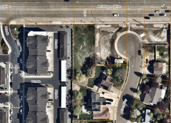 1557 W Antelope Dr, Syracuse, UT 84075