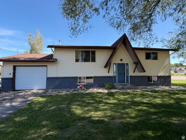 91 E 4th S, Soda Springs, ID 83276 - #1