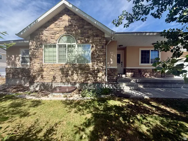 565 S 2400 W, Vernal, UT 84078 - #1