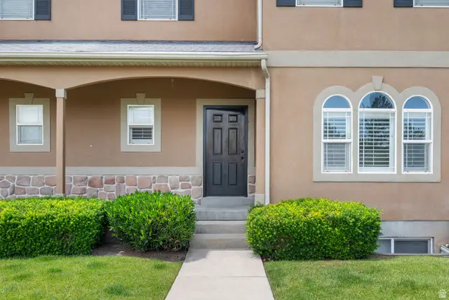 5196 W Dove Creek Ln, West Jordan, UT 84081 - #2