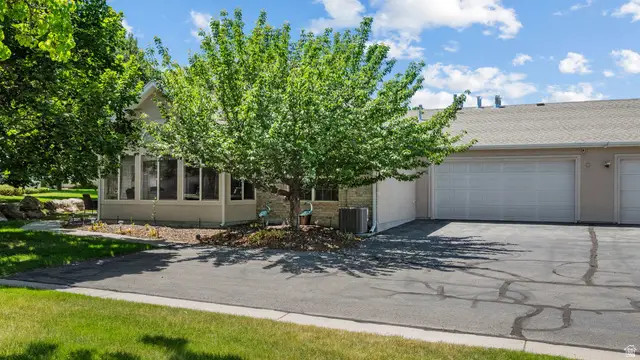 2101 W Abbey View Rd, West Jordan, UT 84088 - #1
