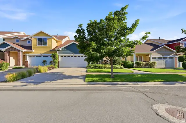 1094 E Quarry View Way Way S, Sandy, UT 84094 - #3