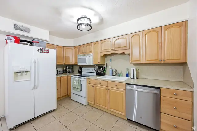 3912 Lamplighter Way #16, Ogden, UT 84405 - #2