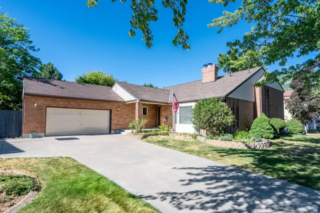 2289 E Sunset Dr, Layton, UT 84040 - #1