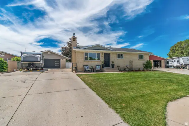 7222 S Robin Way W, West Jordan, UT 84084 - #2