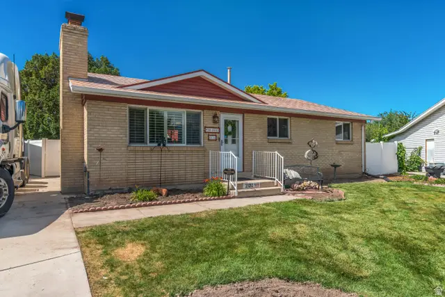 2120 W Robin Way S, West Jordan, UT 84084 - #2