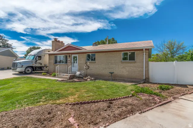 2120 W Robin Way S, West Jordan, UT 84084 - #3