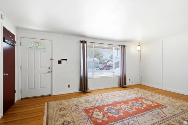 583 E 100 S, Kaysville, UT 84037 - #3