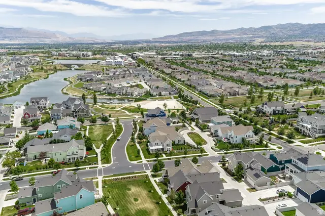 4953 W Lake Terrace Ave, South Jordan, UT 84009 - #2