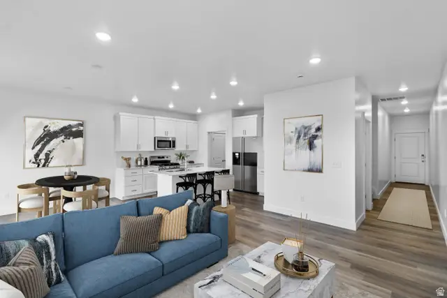 2255 W 1400 N, Farr West, UT 84404 - #1