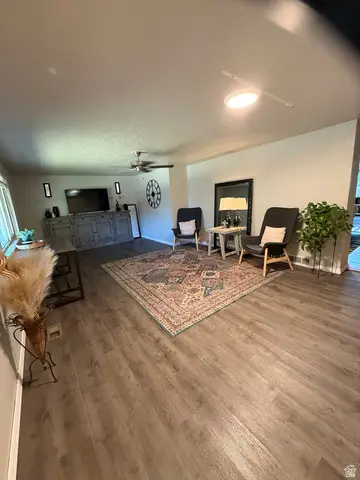 1075 E 300 N, Springville, UT 84663 - #2