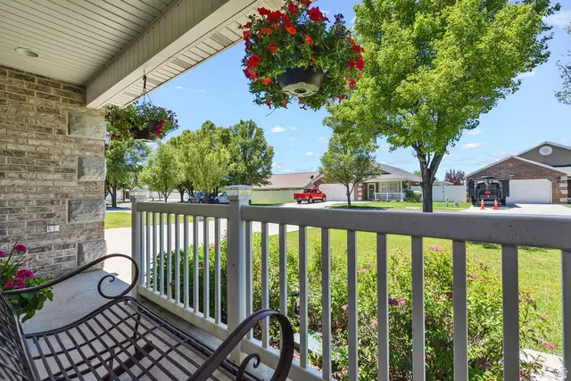2494 N Dorchester Ave, Harrisville, UT 84414 - #3