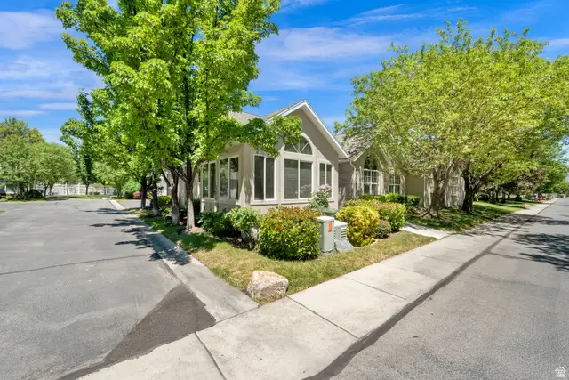 2136 W Jordan Villa Dr, West Jordan, UT 84088 - #2