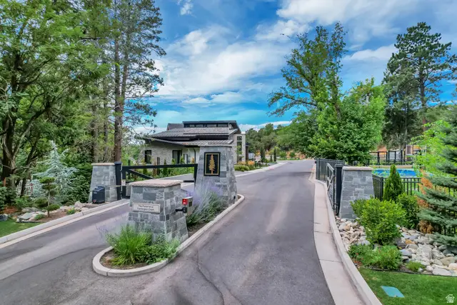 677 N Hidden Holw #6, Farmington, UT 84025 - #1