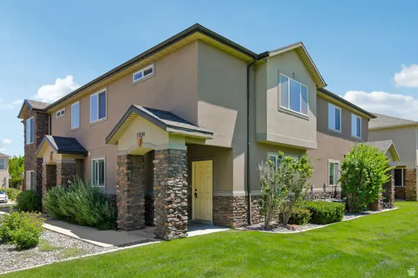 7054 S Greendsand Dr W, West Jordan, UT 84084