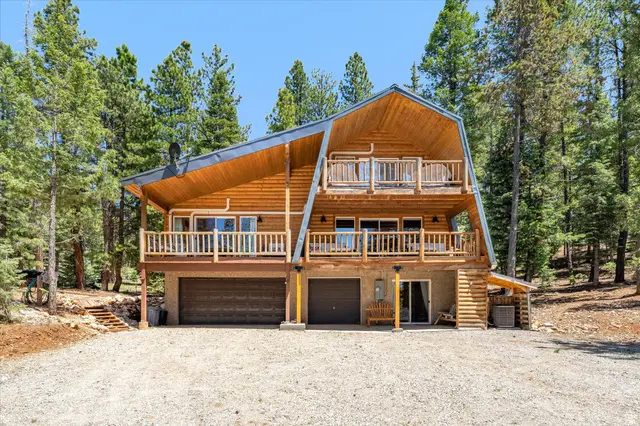 570 N Skyline Cir, Duck Creek Village, UT 84762 - #1