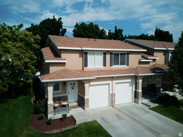 9457 S Hidden Point Dr W, Sandy, UT 84070