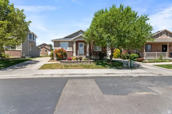 12442 S Saquamish St #210, Riverton, UT 84096