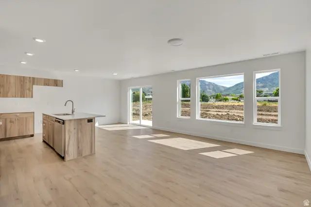 1046 N Summit View Dr W #20, Harrisville, UT 84404 - #3