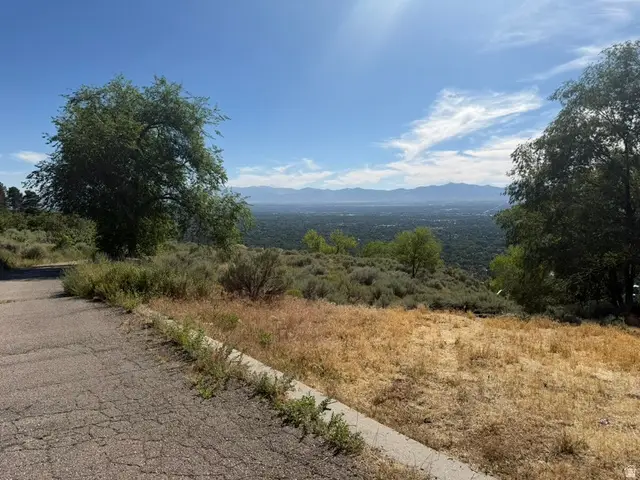5050 S Mile High Dr, Millcreek, UT 84124 - #2