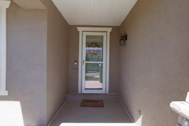 8026 S Barton Rdg, West Jordan, UT 84081 - #3