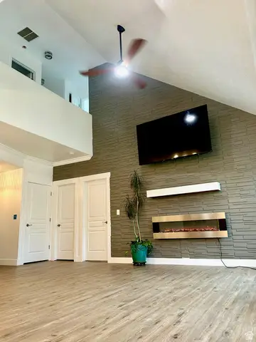 4447 W Silent Rain Dr, South Jordan, UT 84009 - #3