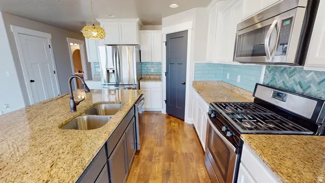 7506 W Desert Brumby, Herriman, UT 84096 - #3