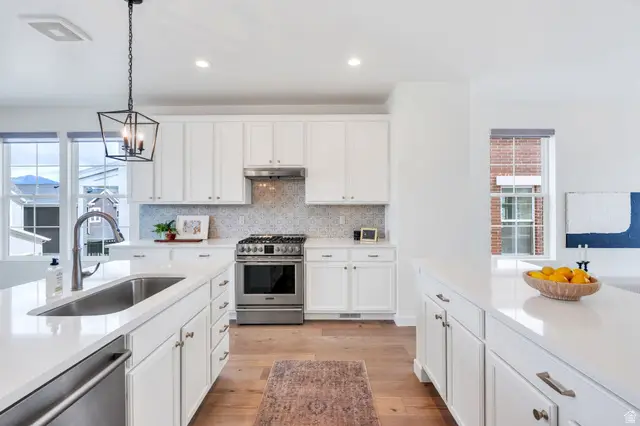 10907 S Lake Run Rd W, South Jordan, UT 84009 - #3