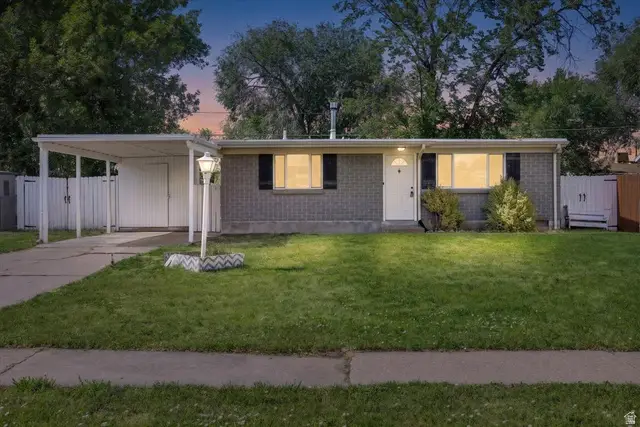 1453 Stanford St, Layton, UT 84041 - #1