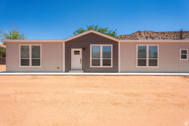 476 E Jessop Ave, Hildale, UT 84784 - #1