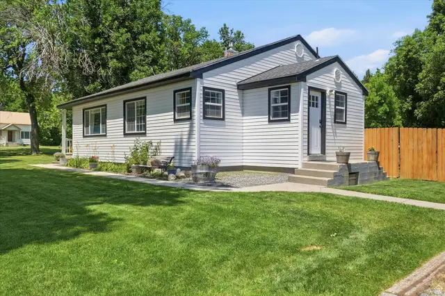 308 N Center St, Wellsville, UT 84339 - #3