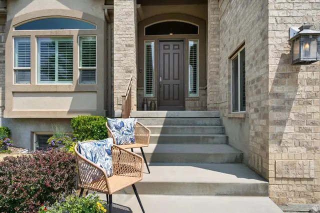 1653 E Crescent View Circle S, Sandy, UT 84092 - #2