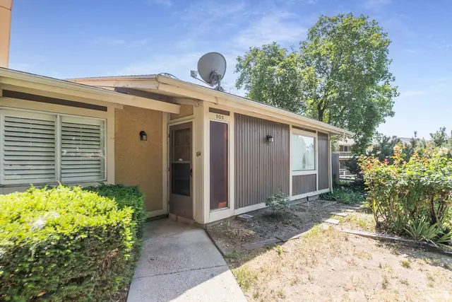 302 E Peach Ln S, Bountiful, UT 84010 - #3