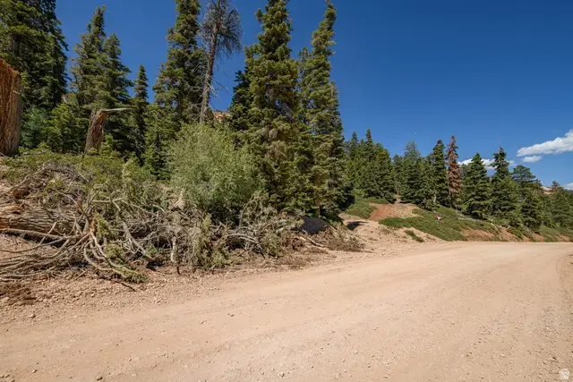 5150 W North Rd, Duck Creek Village, UT 84762 - #1