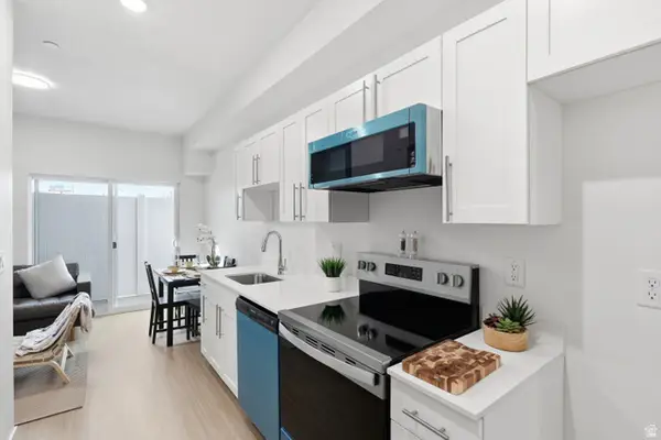 2085 N Main St #105, Sunset, UT 84015