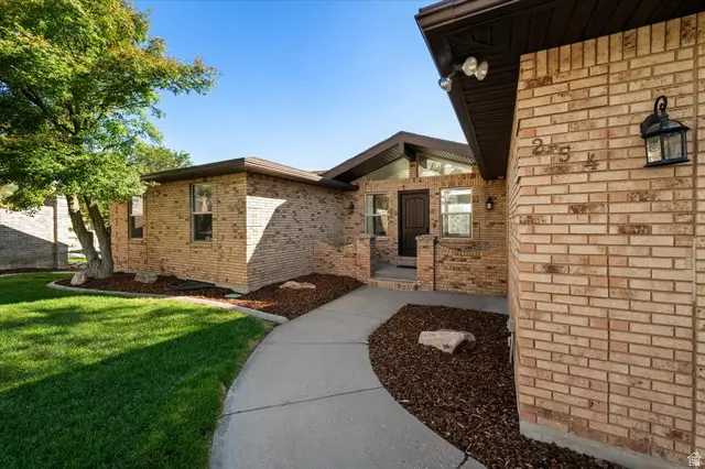 254 E 1825 N, Centerville, UT 84014 - #3