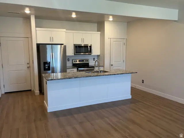 1572 E 460 S, Hyrum, UT 84319 - #3