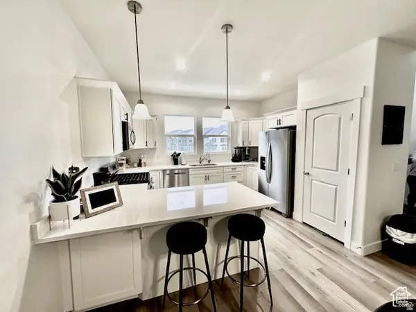 4542 W Parkes Peak Ln S, Herriman, UT 84096