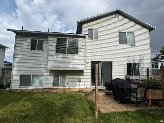 4244 Westlake Dr, Roy, UT 84067 - #3