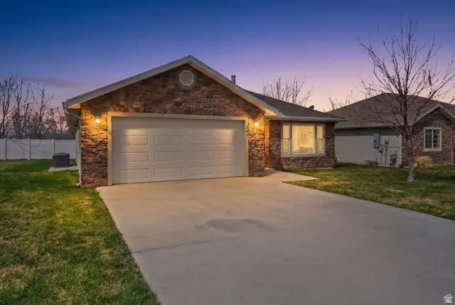 285 W 60 S, Hyde Park, UT 84318 - #1