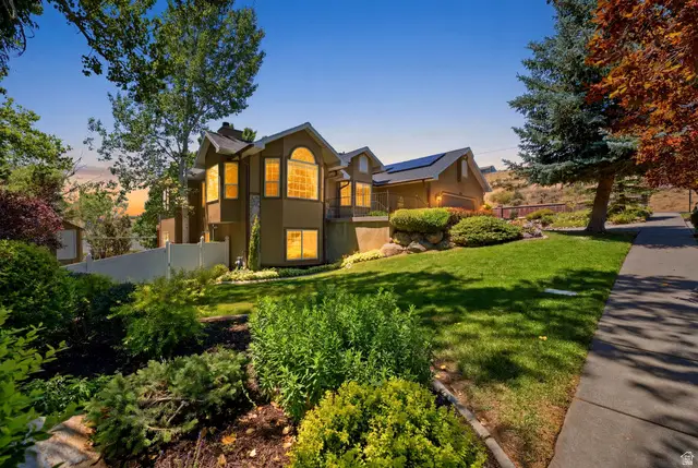 1684 E Pheasant Brook Rd, Sandy, UT 84092 - #3
