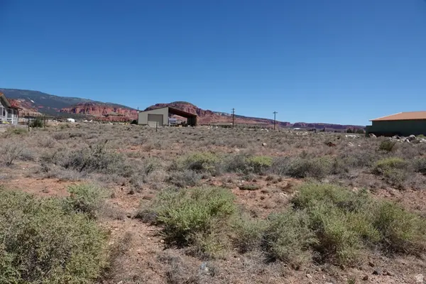 400 W Main St N, Torrey, UT 84775