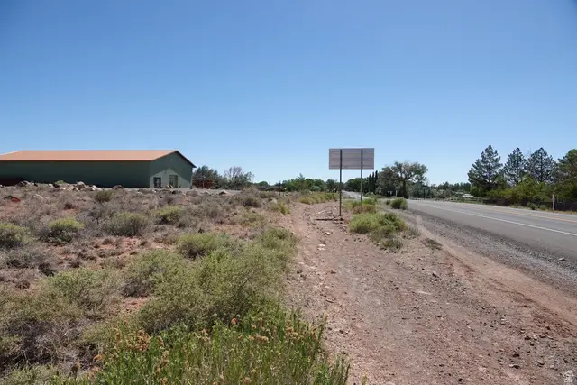 400 W Main St N, Torrey, UT 84775 - #3