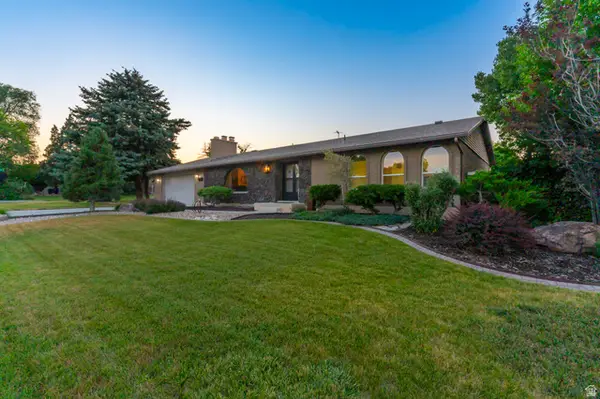 2518 W Carson Ln S, West Jordan, UT 84084